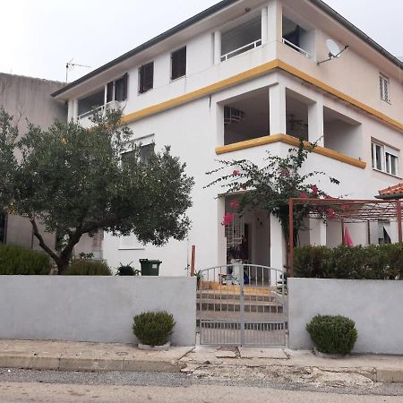 Apartmani Bono Primosten Exterior photo